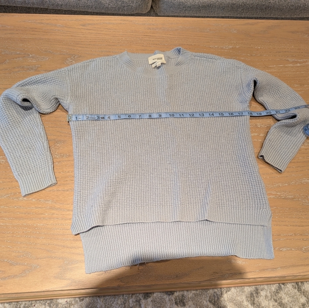 Wilfred Free 100% wool sweater Size Small